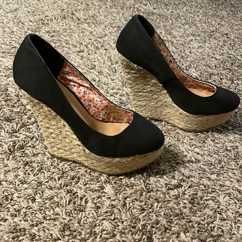 Super Cute Black Platform Espadrilles
